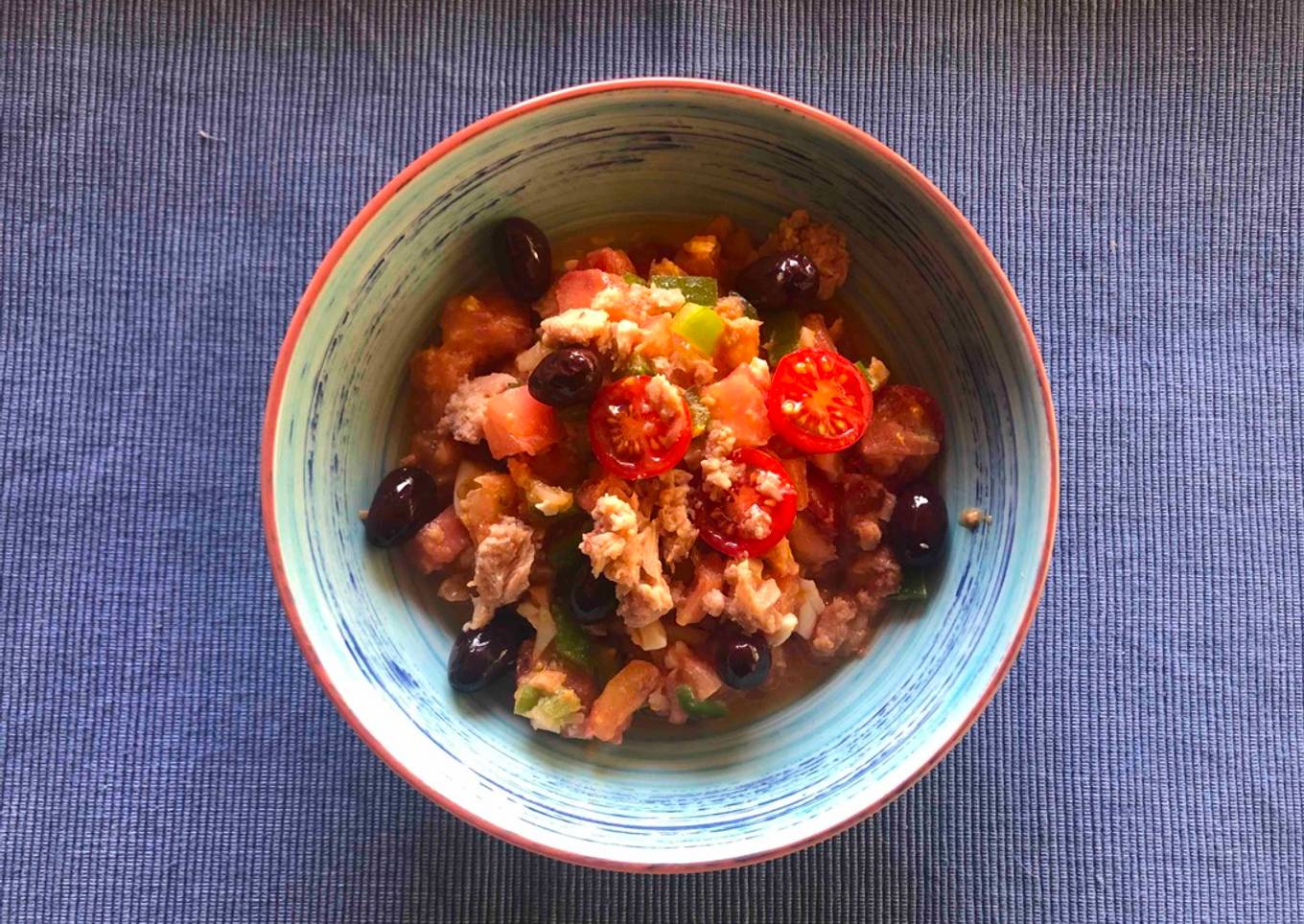 Pipirrana deliciosa y fácil ensalada