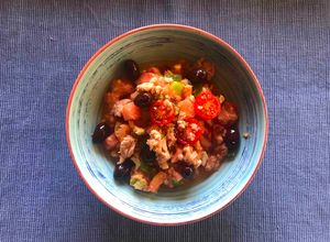 Una foto de Pipirrana deliciosa y fácil ensalada