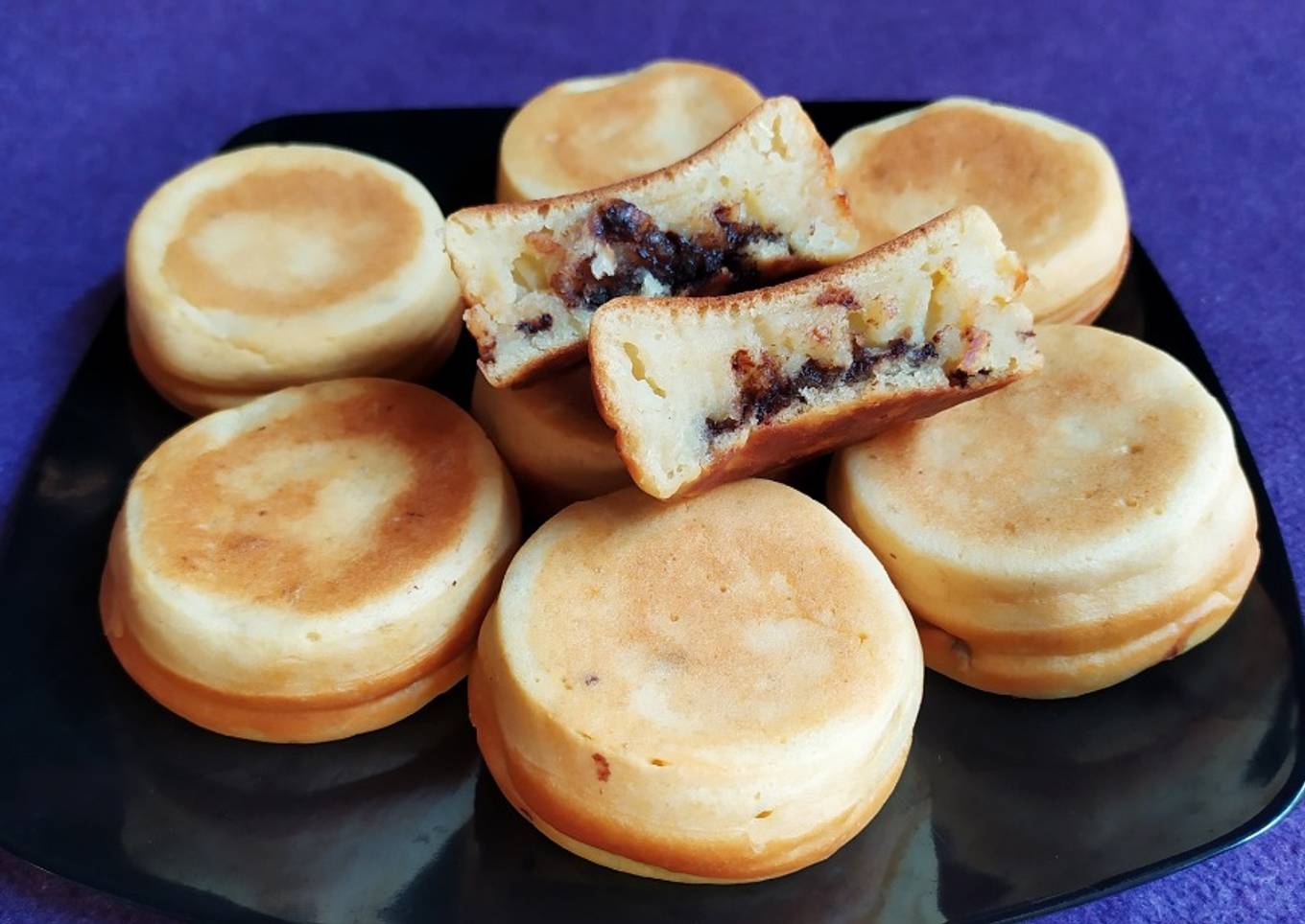 Kue kamir isi coklat
