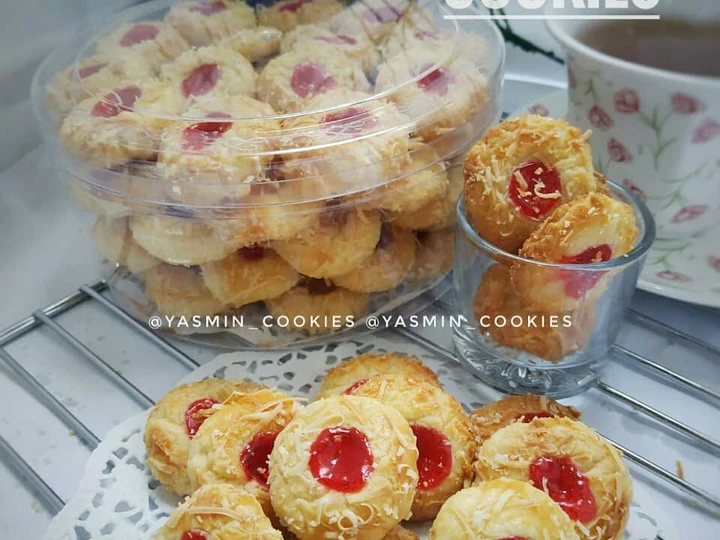 Easy Ways Prepare Recipes Strawberry thumbprint cookies the Perfect Tasty.