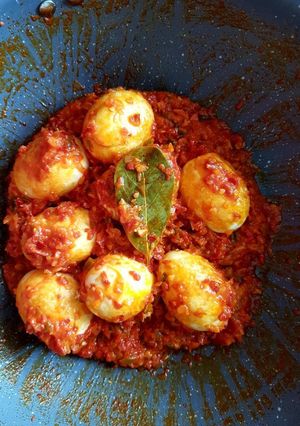 Une photo de Oeufs aux piments rouges