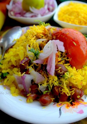 A picture of Tarri Poha.