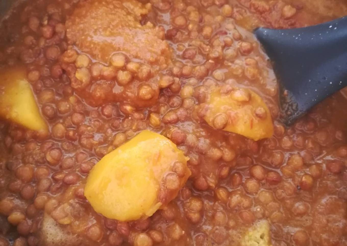 Lentejas con patatas y pacenillos 😋