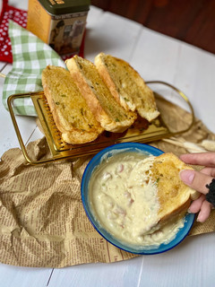 Foto resep Garlic bread + saus keju