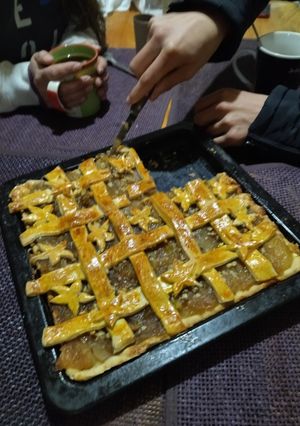 Una foto de Kuchen de Manzana Como el de Mi Madre 🥰🌺