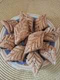 Maqrout Ez-Zeit (Semolina Date Cookies)