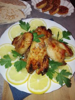 Una foto de Alitas de pollo maceradas en leche, zumo de manzana y especias