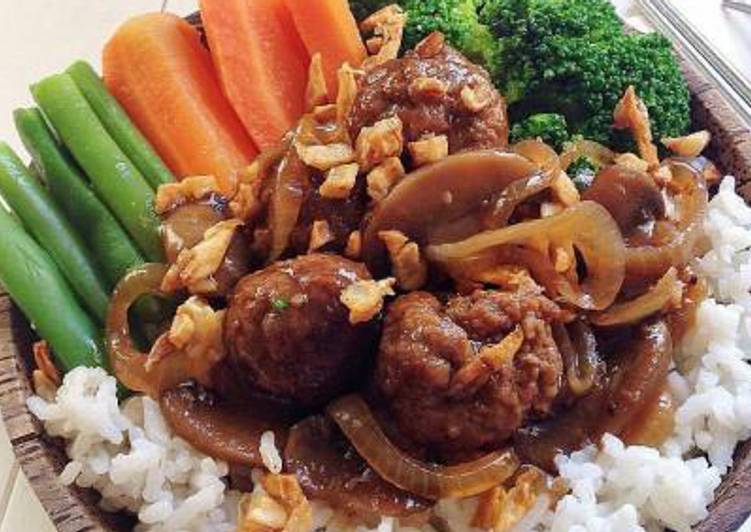 dari awal hingga akhir Menyiapkan Ricebowl Meatball Saus Barbeque yang Menggugah Selera