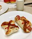 Sandwich cuộn xúc xích phô mai