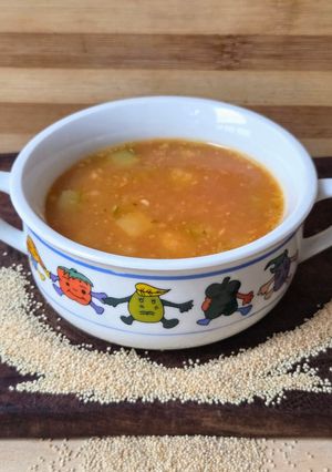 Una foto de Sopa de amaranto 🌱 nutritiva y reconfortante 🥣