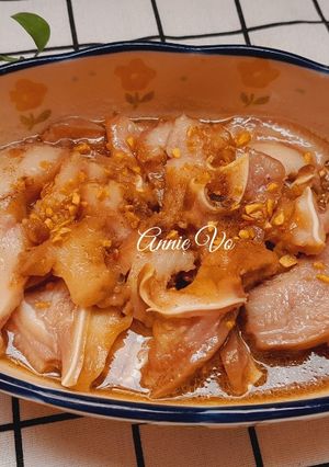 Hình của món Tai heo phá lấu.