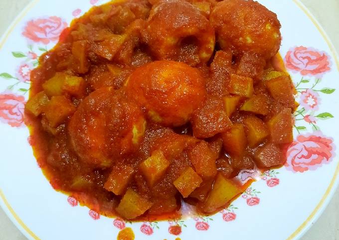 Kentang telur balado