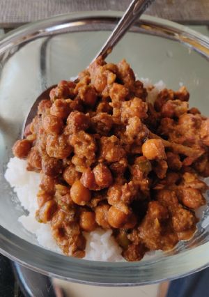 A picture of Kadala Curry (Black Chana).