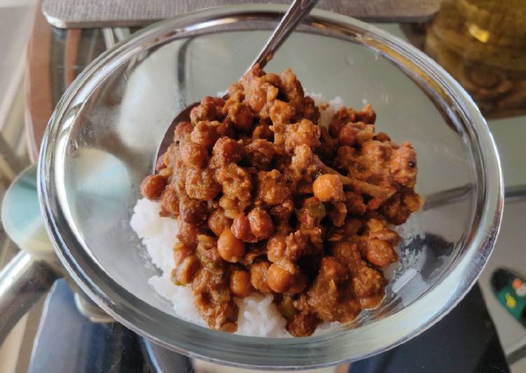 Steps to Make Homemade Kadala Curry (Black Chana)