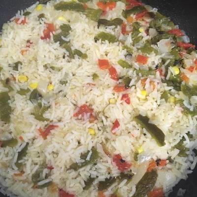 Arroz con rajas, pimientos y elote Receta de Mercedes Cossío- Cookpad