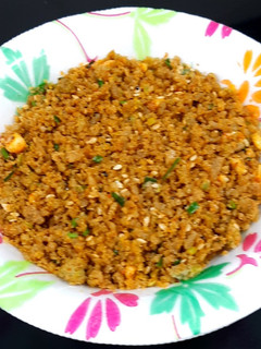 વઘારેલો રોટલો (Vagharelo Rotlo Recipe In Gujarati) રેસીપી મુખ્ય ફોટો