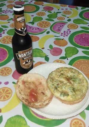 Foto principal de Bocata de tortilla de emperador y verduras
