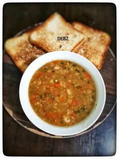 ভেজিটেবল স্যুপ (vegetable soup recipe in Bengali) রেসিপির প্রধান ছবি