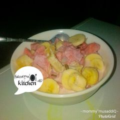 Milk fruit salad by s@lm@ ful@rny A picture of Milk fruit salad by s@lm@ ful@rny.