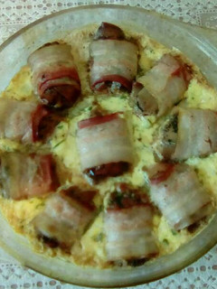 Baconbe csavart máj cukkiniágyon recept fotója