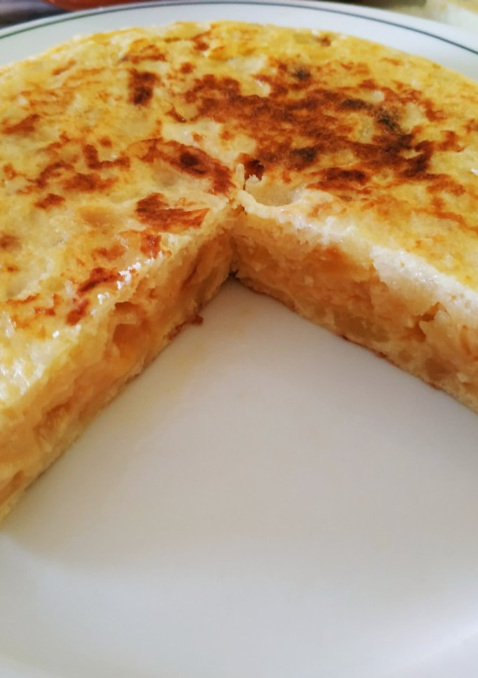 Una foto de Tortilla de patata con cebolla