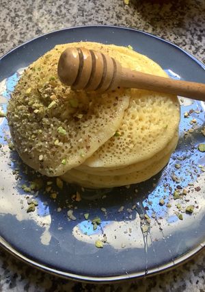 Une photo de Crêpes 🍯milles trous 🕳 à l’oranaise🥞beghrir🥞