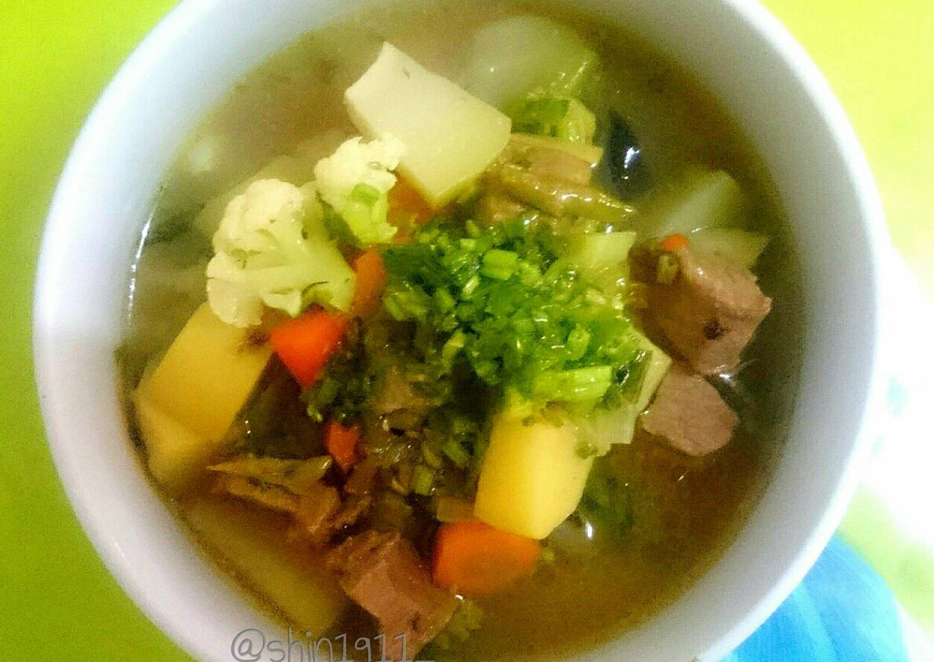 Sup Daging Sayur Segar