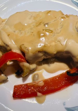 A picture of Creamy Sheet Pan Pork Chops.