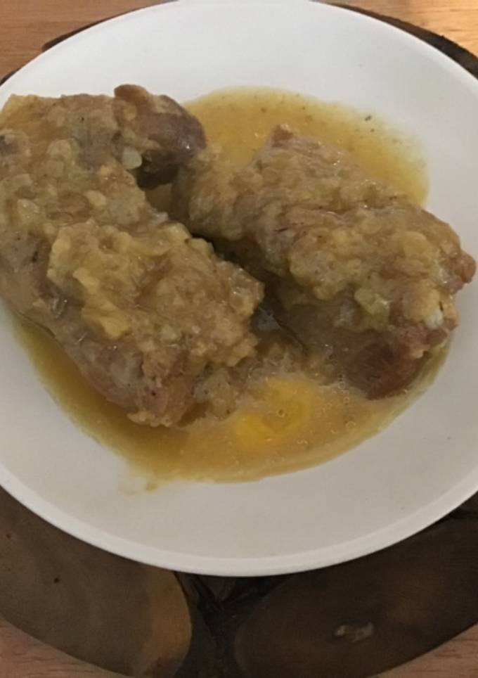 Реберця в соусі із цибулі