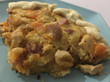 Tarta de pollo, panceta y cheddar