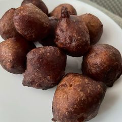 A picture of Banana fritters.