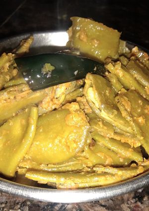 सेम की सूखी सब्जी (sem ki sukhi sabzi recipe in Hindi) रेसिपी मुख्य फोटो