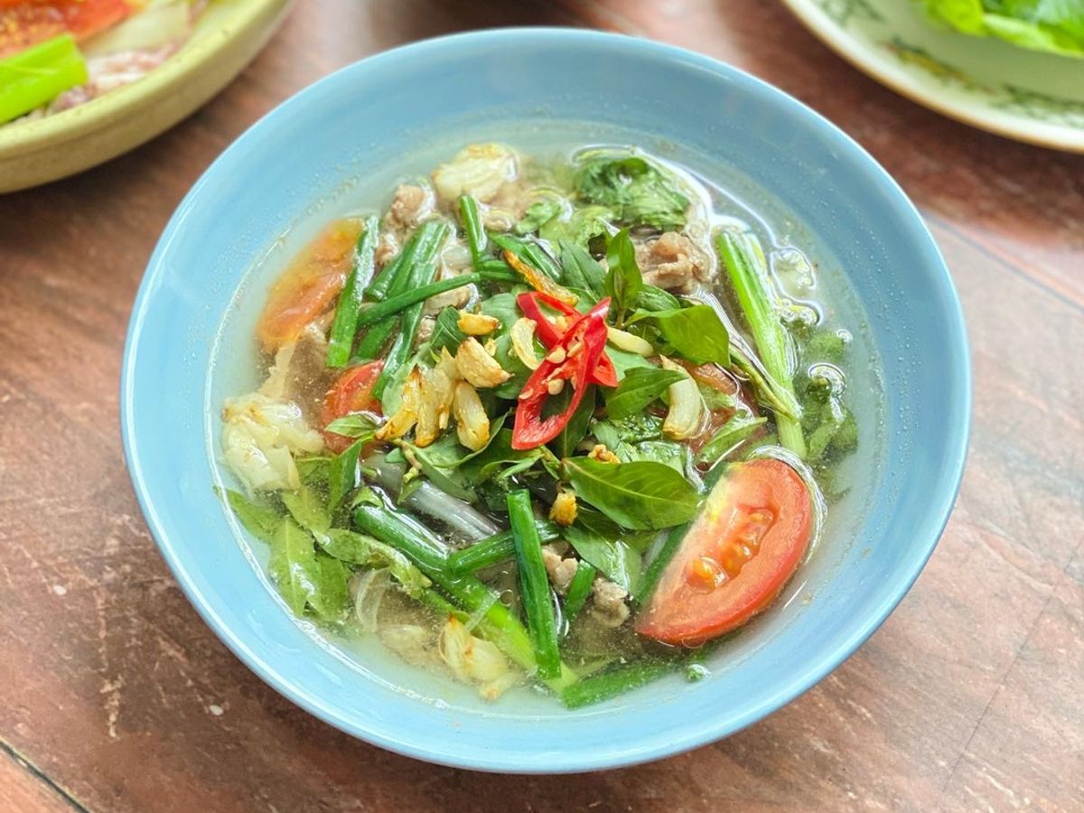 Canh Thịt Bò Nấu Rau Răm