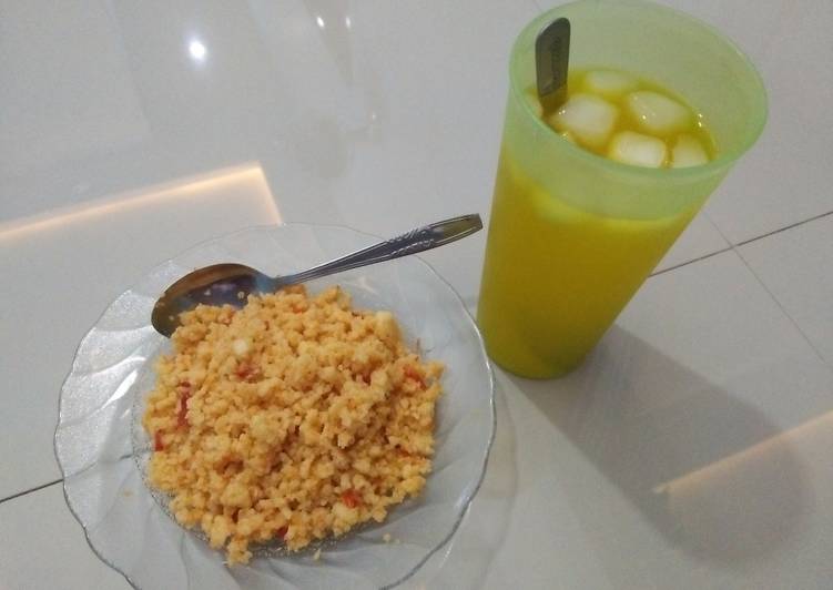 Langkah Mudah Menyiapkan Nasi goreng nasi jagung 😂 Lezat