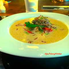 A picture of Soto Ayam Kuah Susu.