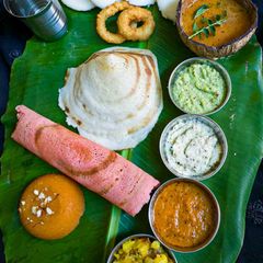 A picture of South Indian lunch.