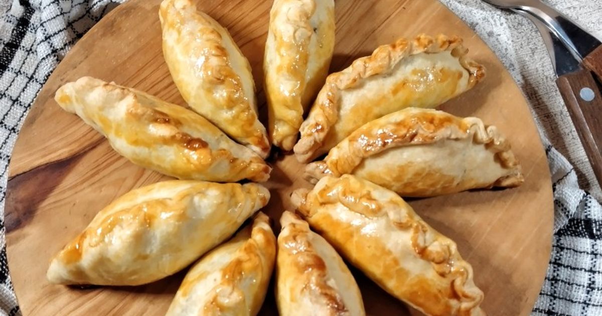 Kibinai R Resep Kibinai Lithuanian Meat Pies oleh aniesaryono - Cookpad