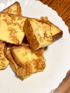 週末早餐的蜂蜜法式吐司🍞 的食譜成品照片