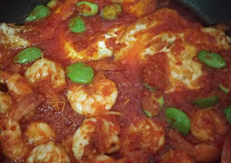 Resep Udang Balado Telur Petai yang Enak