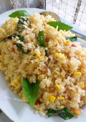 Foto resep Nasi Goreng Mentega Daun Kari