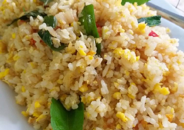 Cara Gampang Menyiapkan Nasi Goreng Mentega Daun Kari yang Sempurna