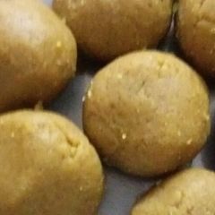 A picture of Besan laddu.