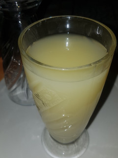 A picture of Ginger and lemon juice.