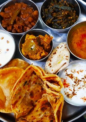 A picture of Punjabi thali.