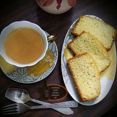 A picture of Super soft tea cake bake in pateela.