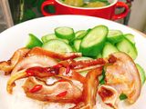 Tai heo phá lấu