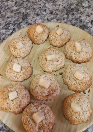 Una foto de Galletas de avena, manzana y miel de manteca!!