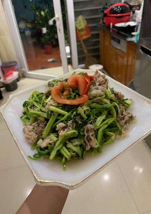 Hình của món Rau cần xào thịt bò.