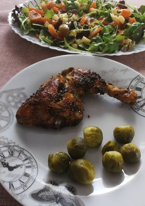 Una foto de Pollo a las hierbas provenzales y limón