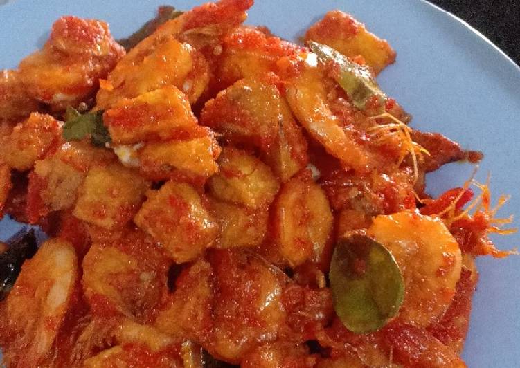 Sambel goreng udang kentang